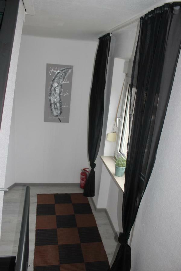 Gut Gelegenes Appartment Mit Wifi, Parkplatz, Wama, Trockner Usw. Καϊζερσλάουτερν Εξωτερικό φωτογραφία